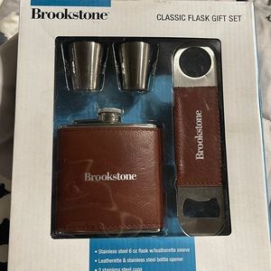 Brookstone classic flask gift set